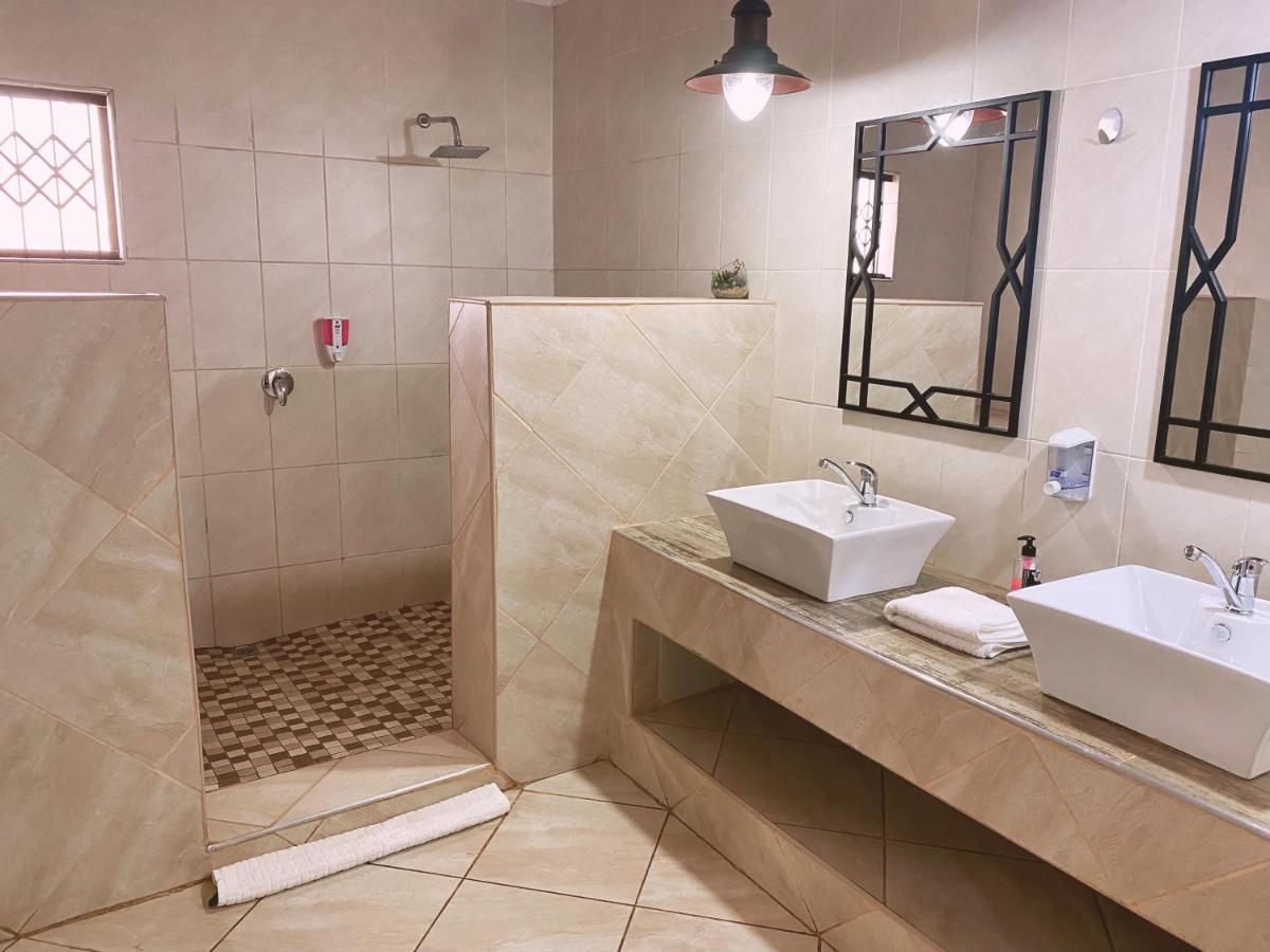 The Wilds Lodge Kuruman Ngoại thất bức ảnh