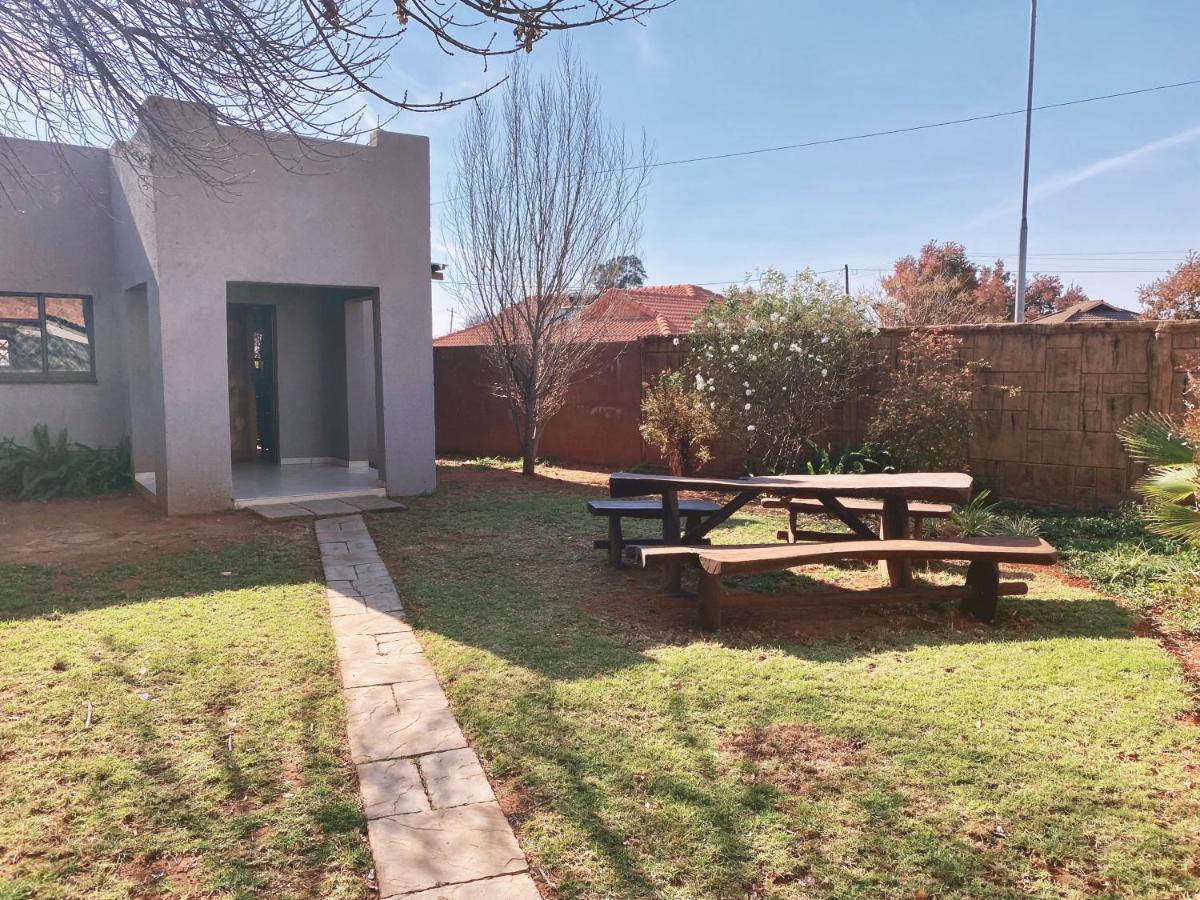 The Wilds Lodge Kuruman Ngoại thất bức ảnh