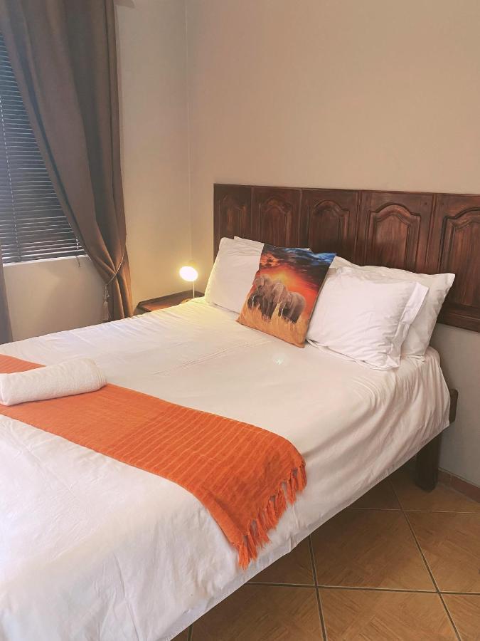 The Wilds Lodge Kuruman Ngoại thất bức ảnh